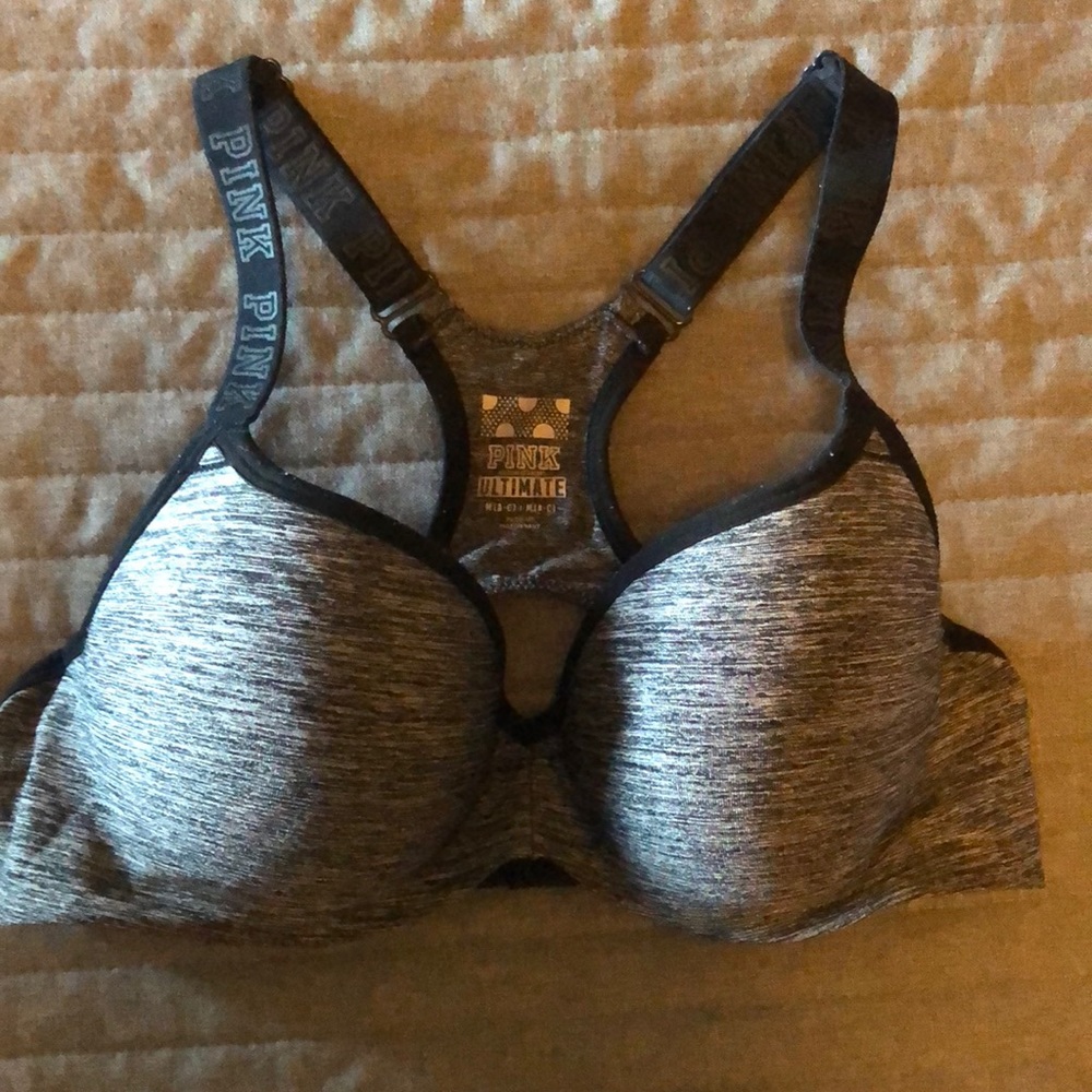 sports bra